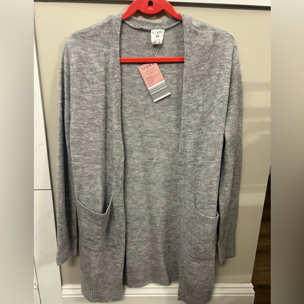NWT Serra Gray Cardigan Size M